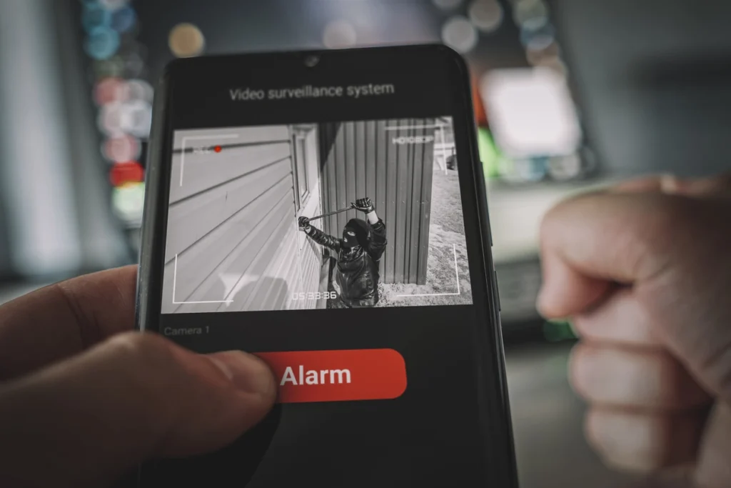 24/7 alarm monitoring for homes and businesses by Maxguard Security